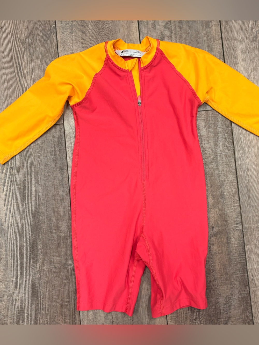 MEC Size 18m kids Long-Sleeve Swim Rashguard in Pink and Yellow